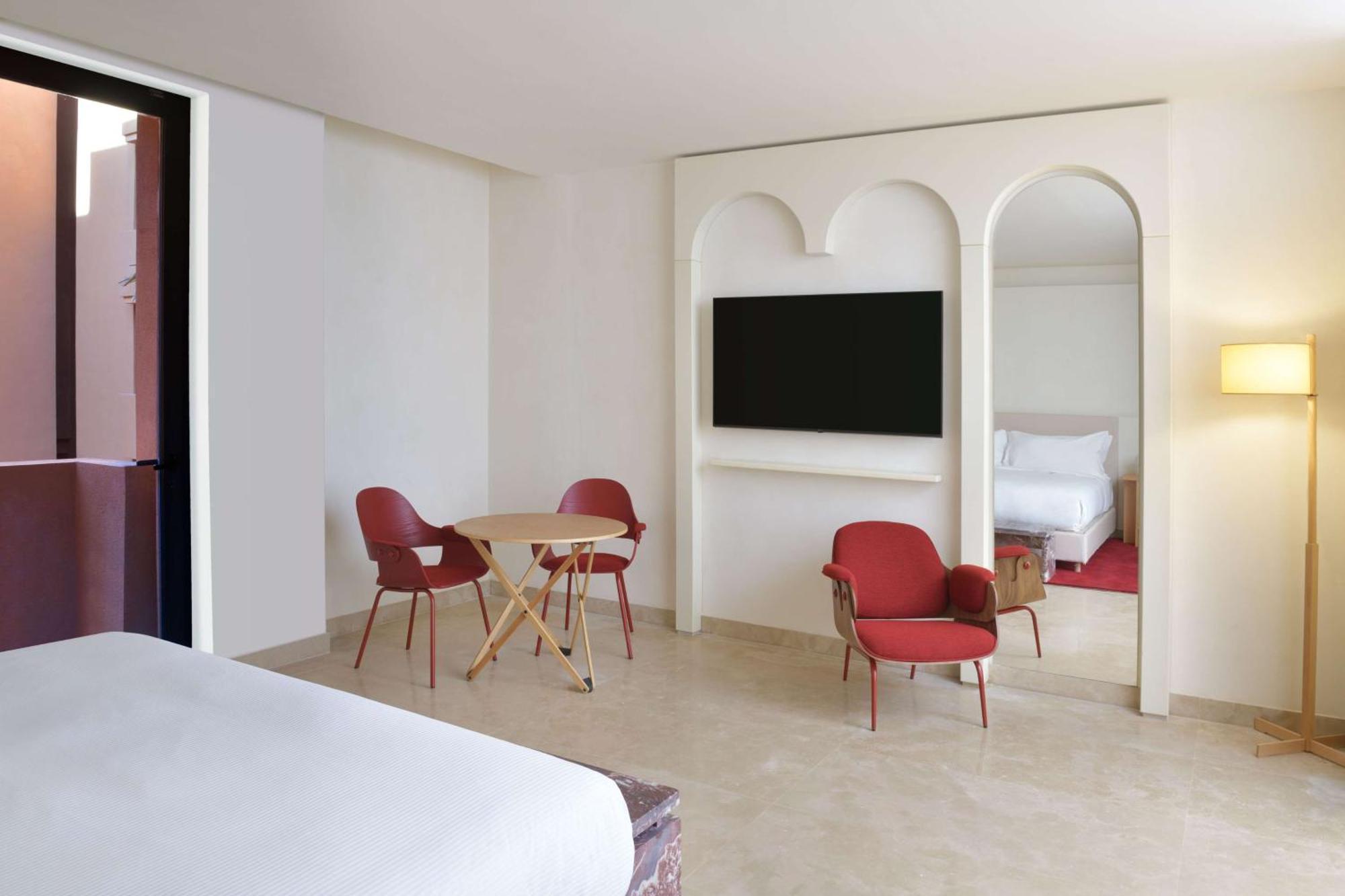 Doubletree By Hilton Ben Guerir Hotel & Residences Benguerir Exterior foto