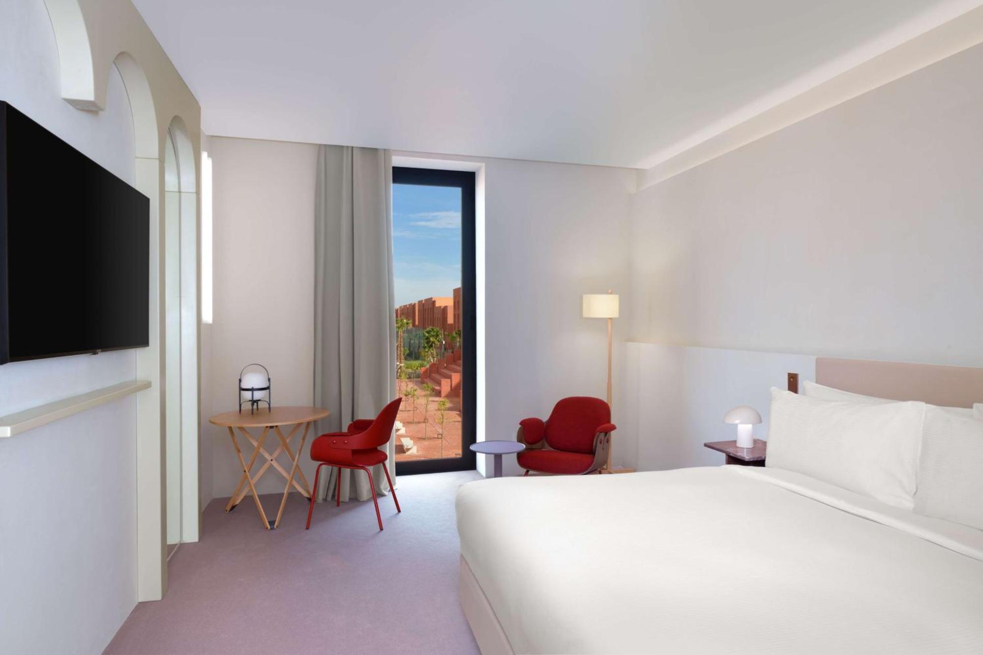 Doubletree By Hilton Ben Guerir Hotel & Residences Benguerir Exterior foto